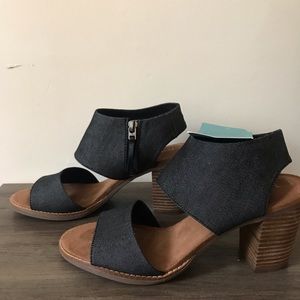 TOM’S Majorca Cutout Heels